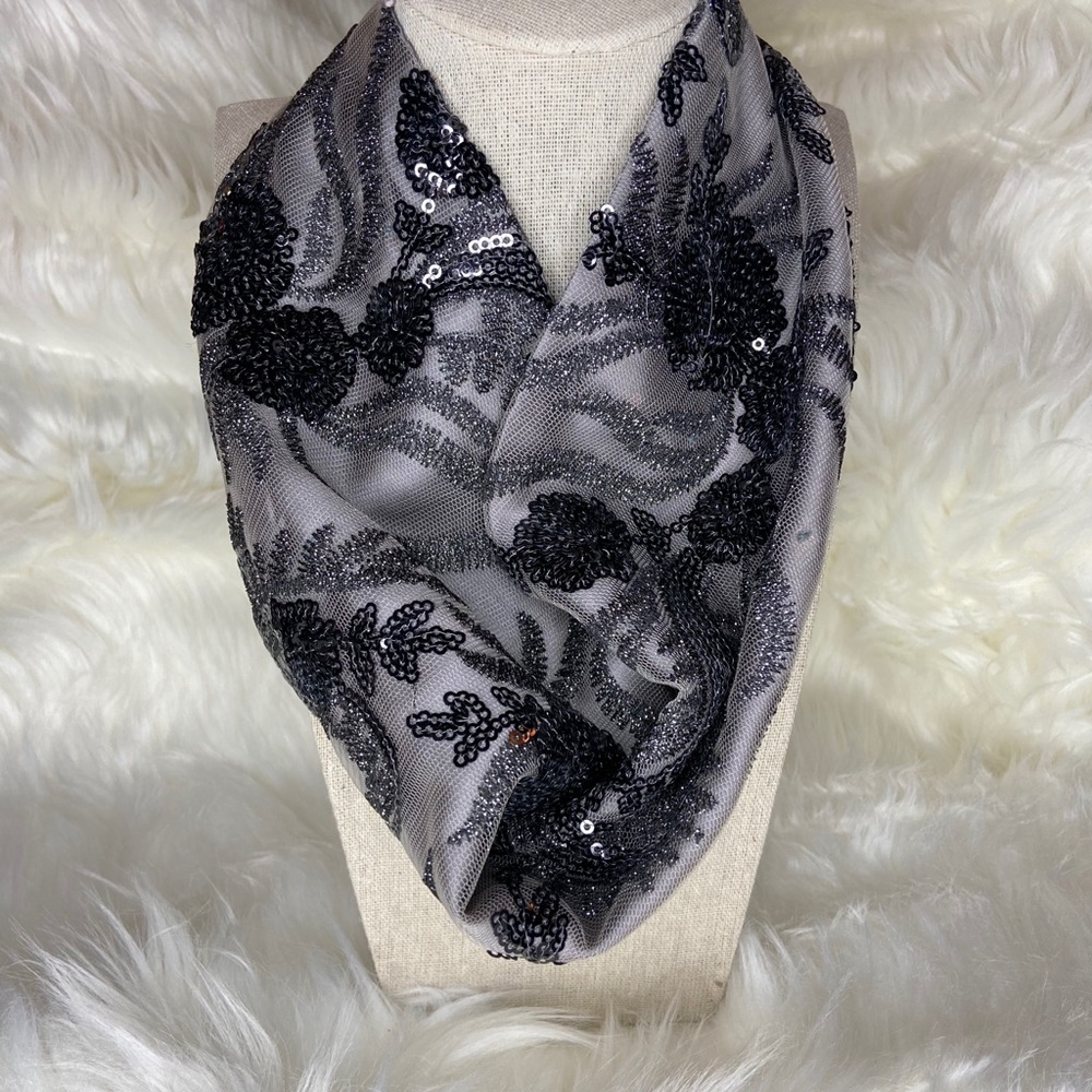 Glam necklace scarf